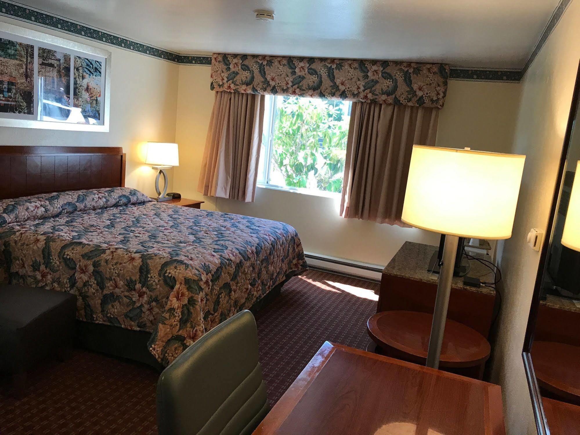 Riviera Inn ポート・エンジェルス エクステリア 写真